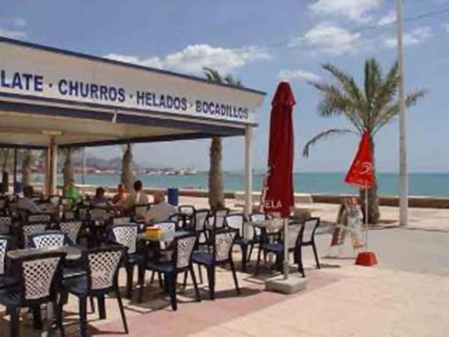 Beachside Apartment In The Centre Of El Campello Exterior photo